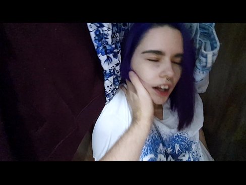 ❤️ I kitea taku tuahine i roto i te kaapata ka awhina ia ia ki te cum ❤️❌ Sex ataata i porn mi.verhentai.ru ❌